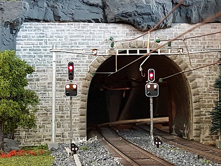 Tunneleinfahrt